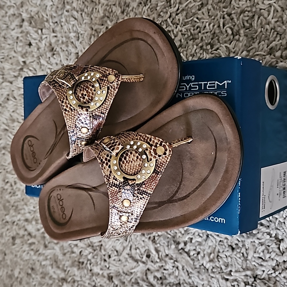 Abeo Tan & Brown Snake-Print Thong Sandals with Gold Stud Detail